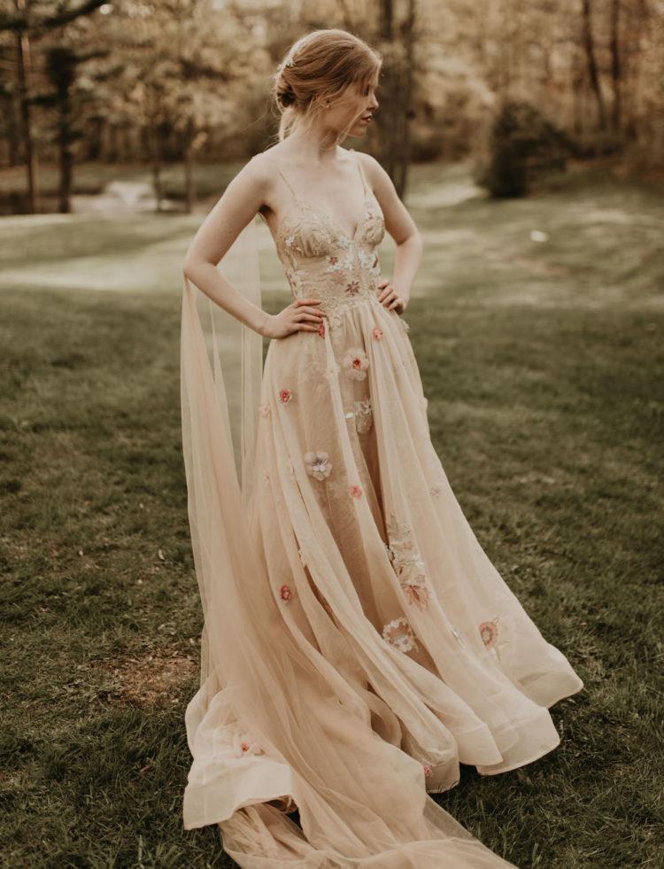 3D Flower Colorful Tulle Wedding Dresses V Neck Fairy Lace Bridal