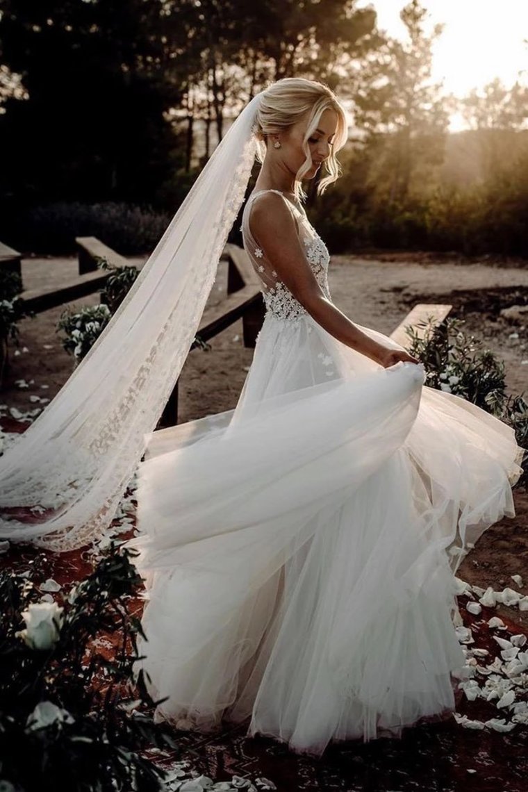 Elegant A Line V Neck Tulle Wedding Dresses With Flowers V Back Beach Wedding STCPEKH2P28