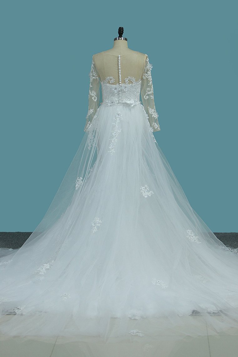 2024 Scoop Long Sleeves Mermaid Wedding Dresses With Applique Tulle Chapel