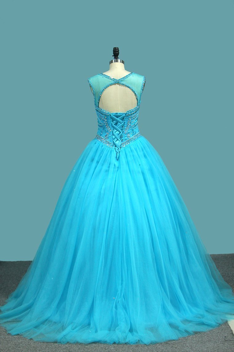 2024 Ball Gown Tulle Scoop Quinceanera Dresses Beaded Bodice Court