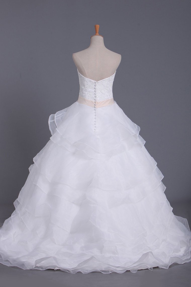 2024 New Arrival Wedding Dresses Sweetheart A Line Organza With Beading & Sash