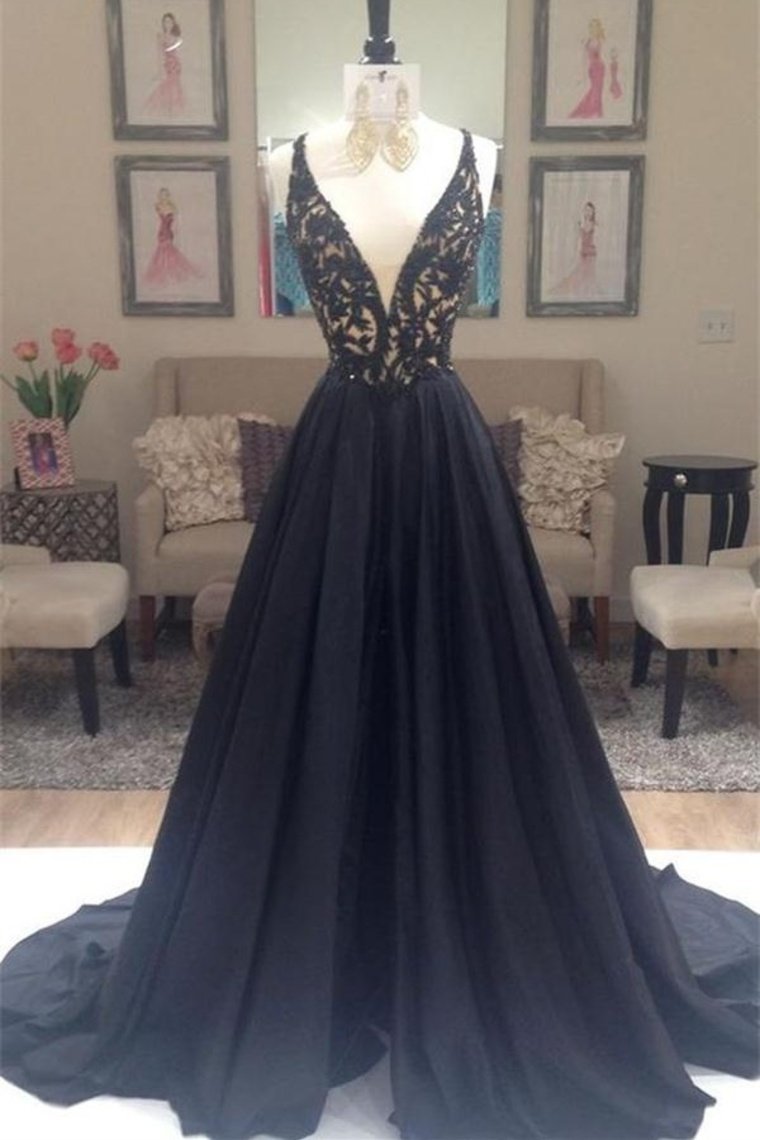 Charming Long A-Line V-Neck Black Lace Prom Dresses Party