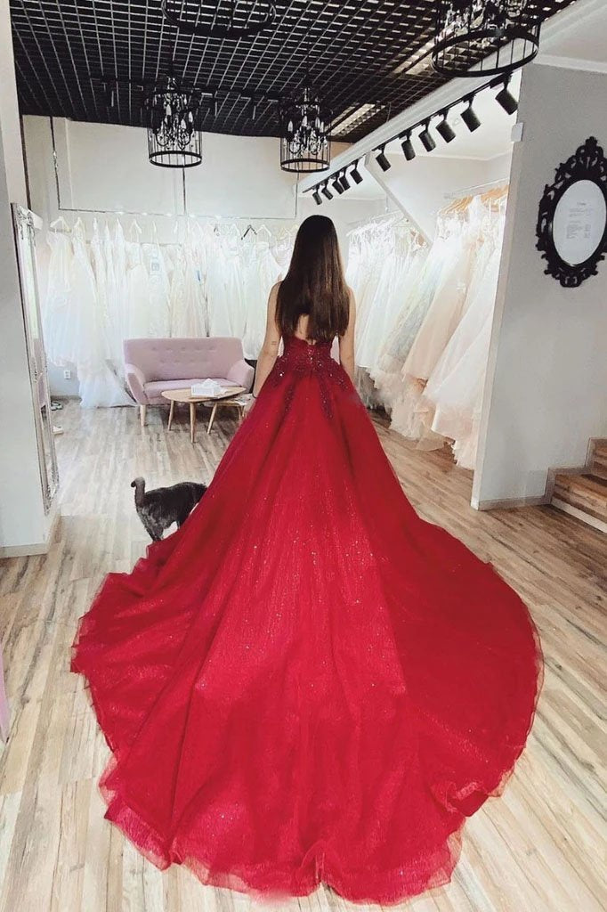 Burgundy Ball Gown V neck Spaghetti Straps Tulle Prom Dresses with Appliques STC15083