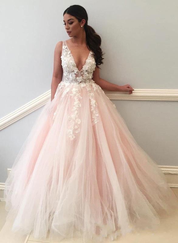 Charming Ball Gown V Neck Tulle Lace Appliques Prom Dresses, Evening STC15625