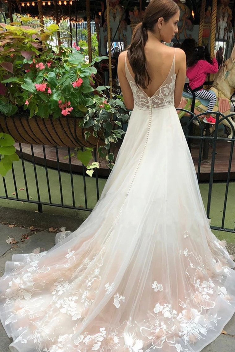 Tulle V Neck Embroidery Long Spaghetti Straps Wedding Dresses Bridal STCP8X6HDFG
