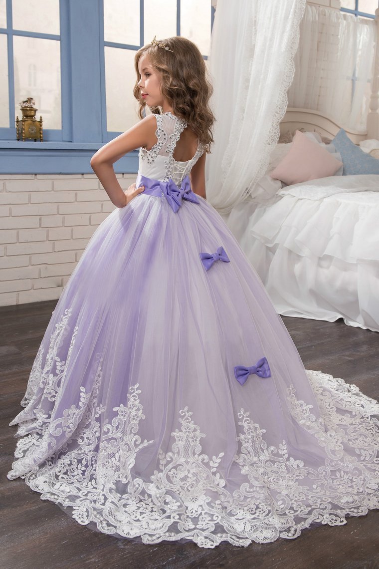 2024 Flower Girl Dresses Scoop Ball Gown Tulle With Applique And Bow