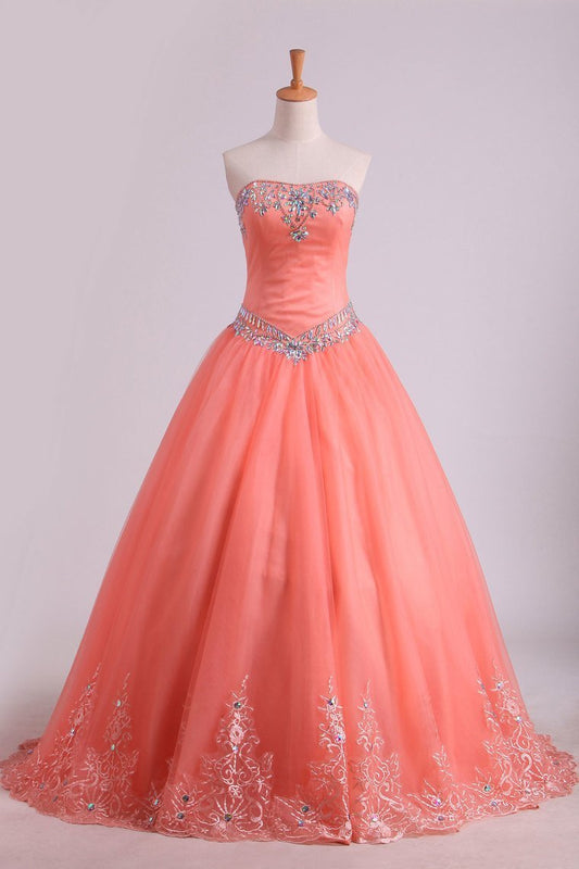 2024 Quinceanera Dresses Ball Gown Strapless Tulle With Applique Floor