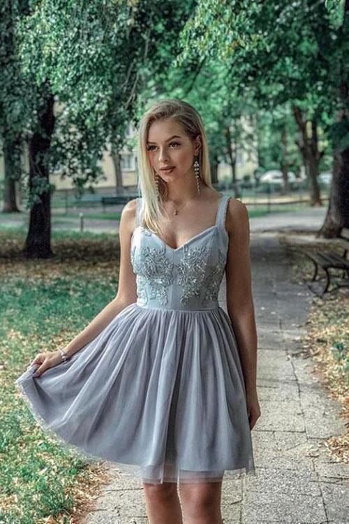 Gray V Neck Short Prom Dresses Straps Above Knee Homecoming Dress with Appliques