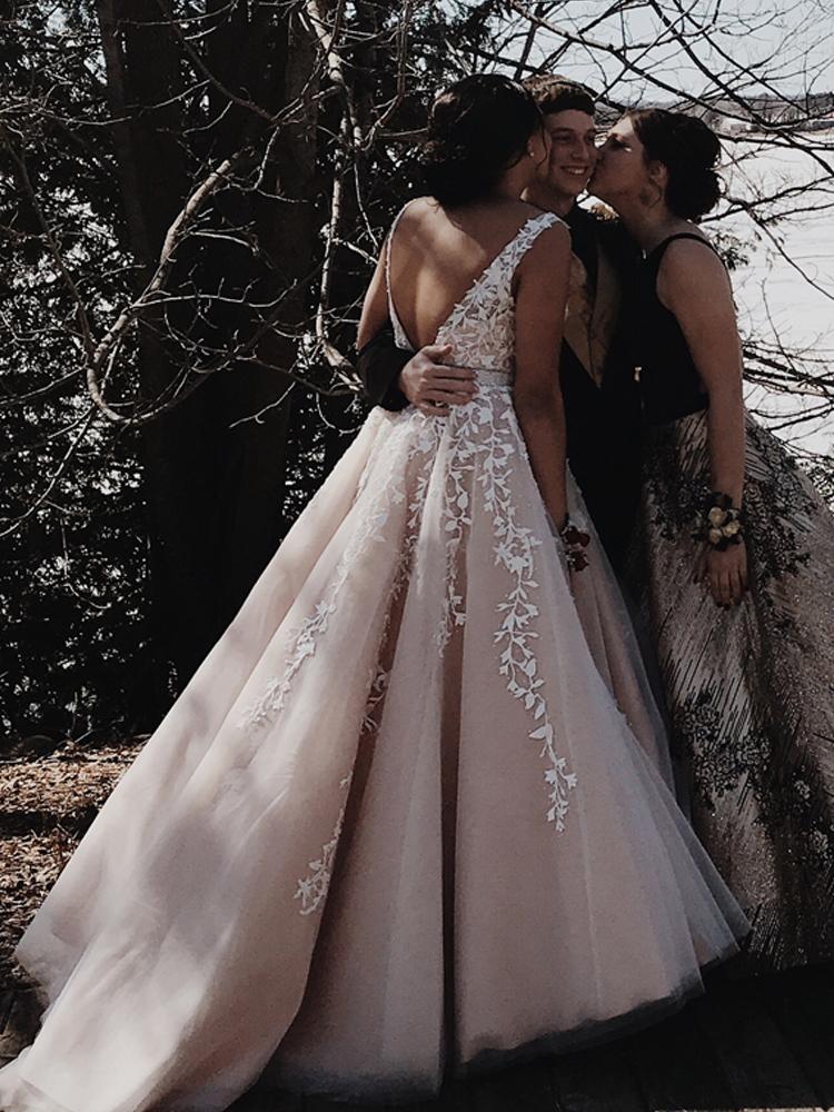A-Line V Neck Open Back Tulle Long Prom Dresses with Applique, Backless Evening Dresses STC15054