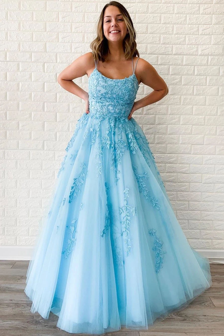 Unique A-Line Sky Blue Tulle Appliques Beads Scoop Prom Dresses with Lace STC15681