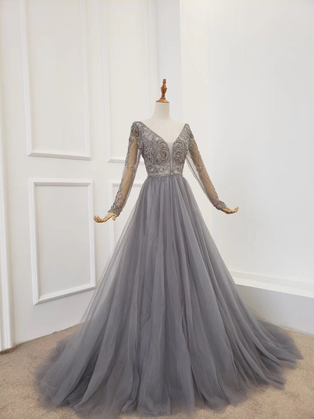 A Line Long Sleeves V Neck Gray Tulle Prom Dresses with Beading, Evening Dress STC15549