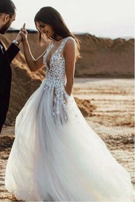 A-Line Deep V-Neck Sweep Train Tulle Ivory Wedding Dress with Appliques Split STC15049