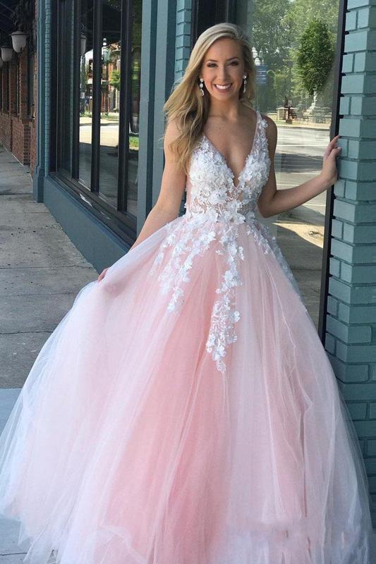 Charming Ball Gown V Neck Tulle Lace Appliques Prom Dresses, Evening STC15625
