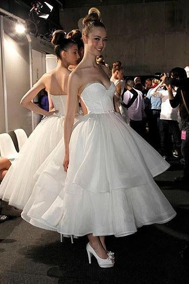 A Line Strapless Sweetheart Organza Tea Length Wedding Dresses, Prom Dresses STC15496