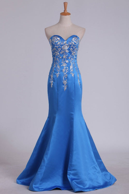 2024 Satin Sweetheart Mermaid Prom Dress With Embroidery Sweep