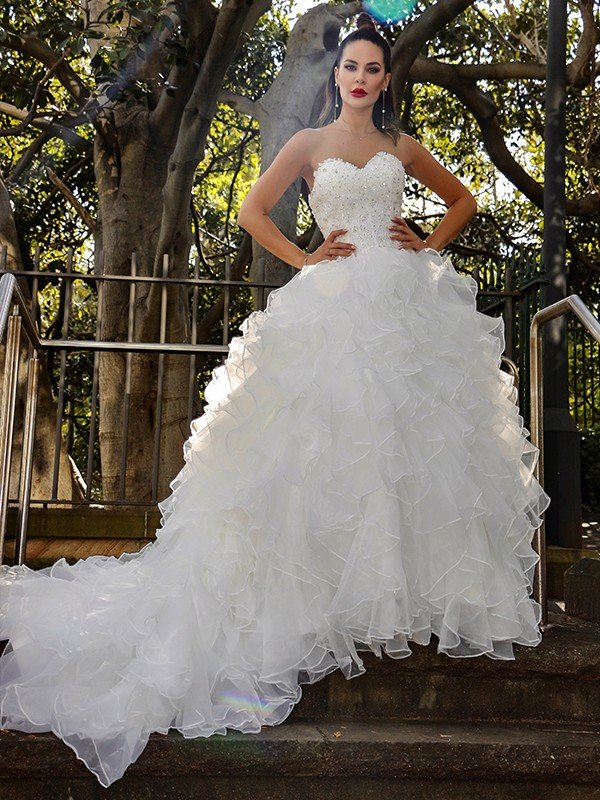 Ball Gown Organza Sleeveless Sequin Sweetheart Chapel Train Wedding Dresses TPP0005938